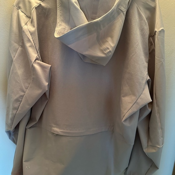 Men’s Lululemon Jacket - Picture 4 of 8